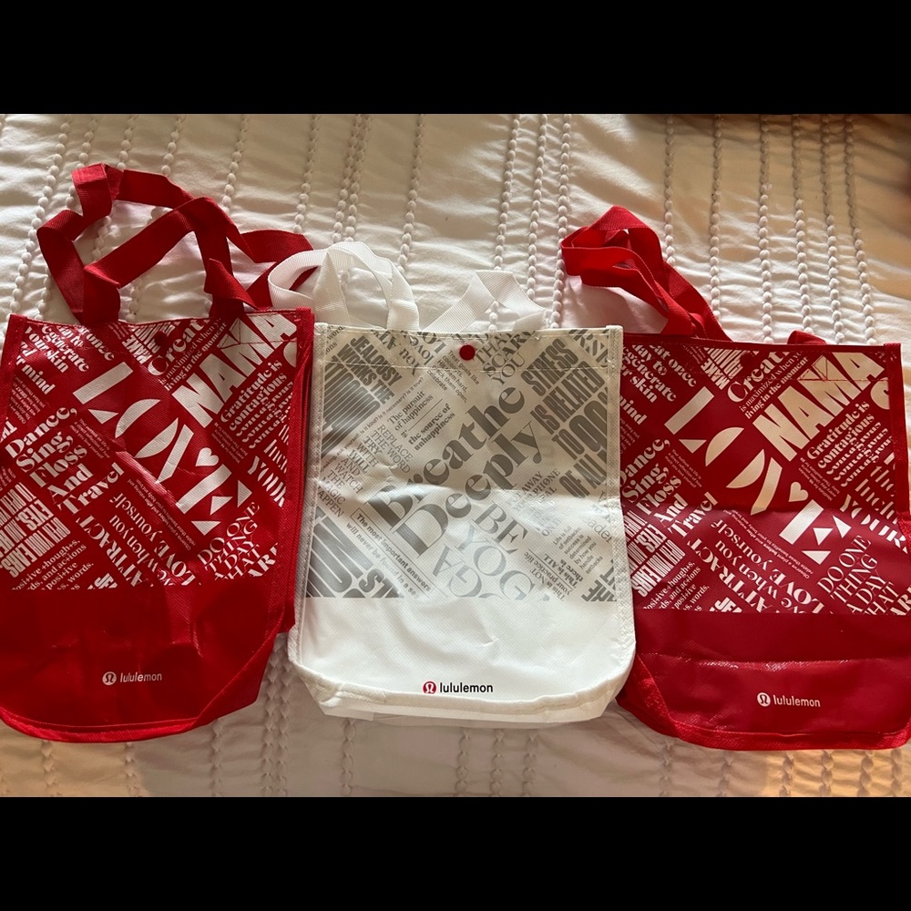 Lululemon tote bags